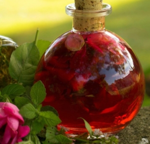 Rose-Petal-Vinegar